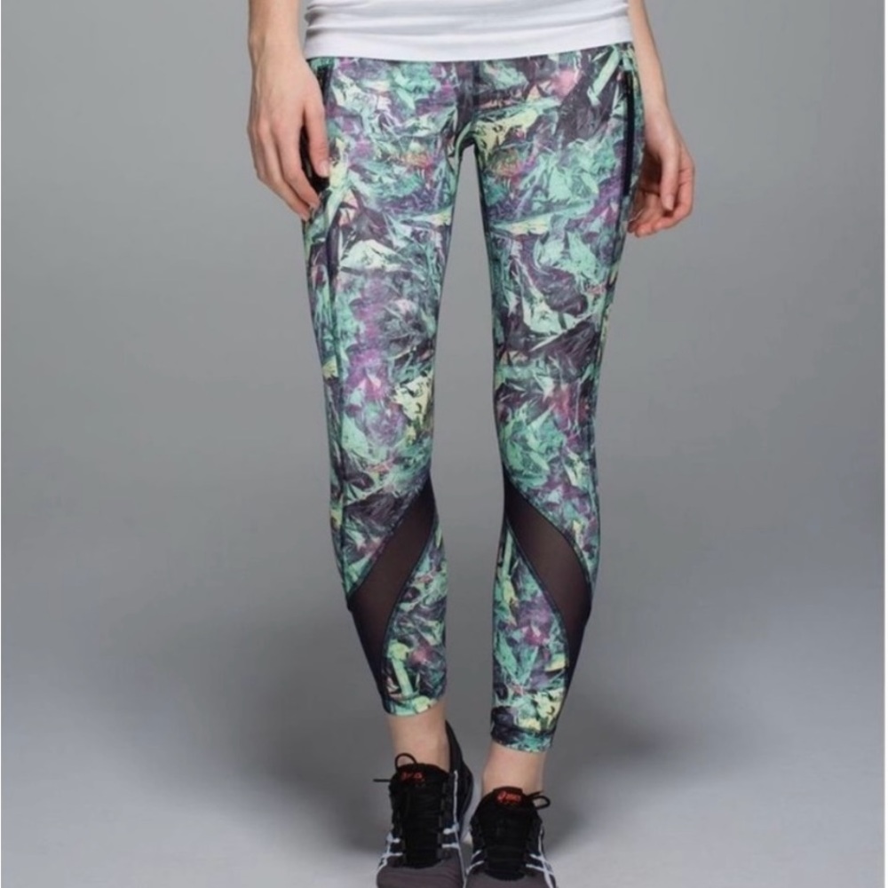 Lululemon Multi Pattern Print Leggings Women’s Si… - image 1